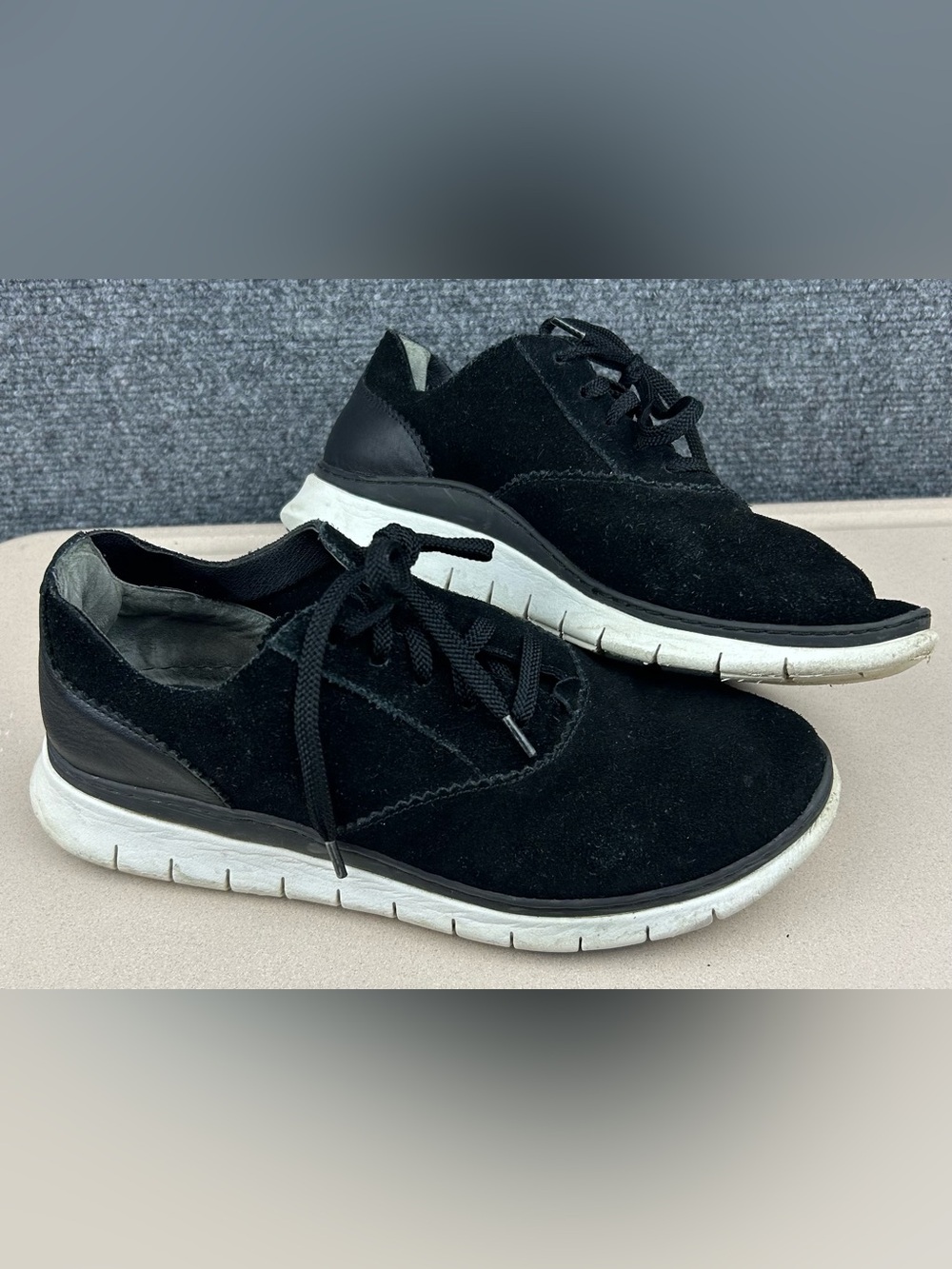 Vionic Taylor Women’s Walking Sneakers Size 8
